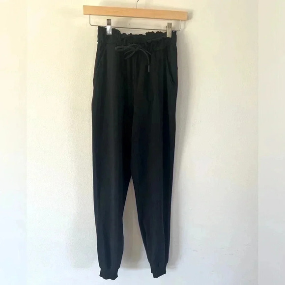 Lululemon Keep Moving Black Jogger High-Rise Athletic Pant Size 2 - Picture 4 of 11
